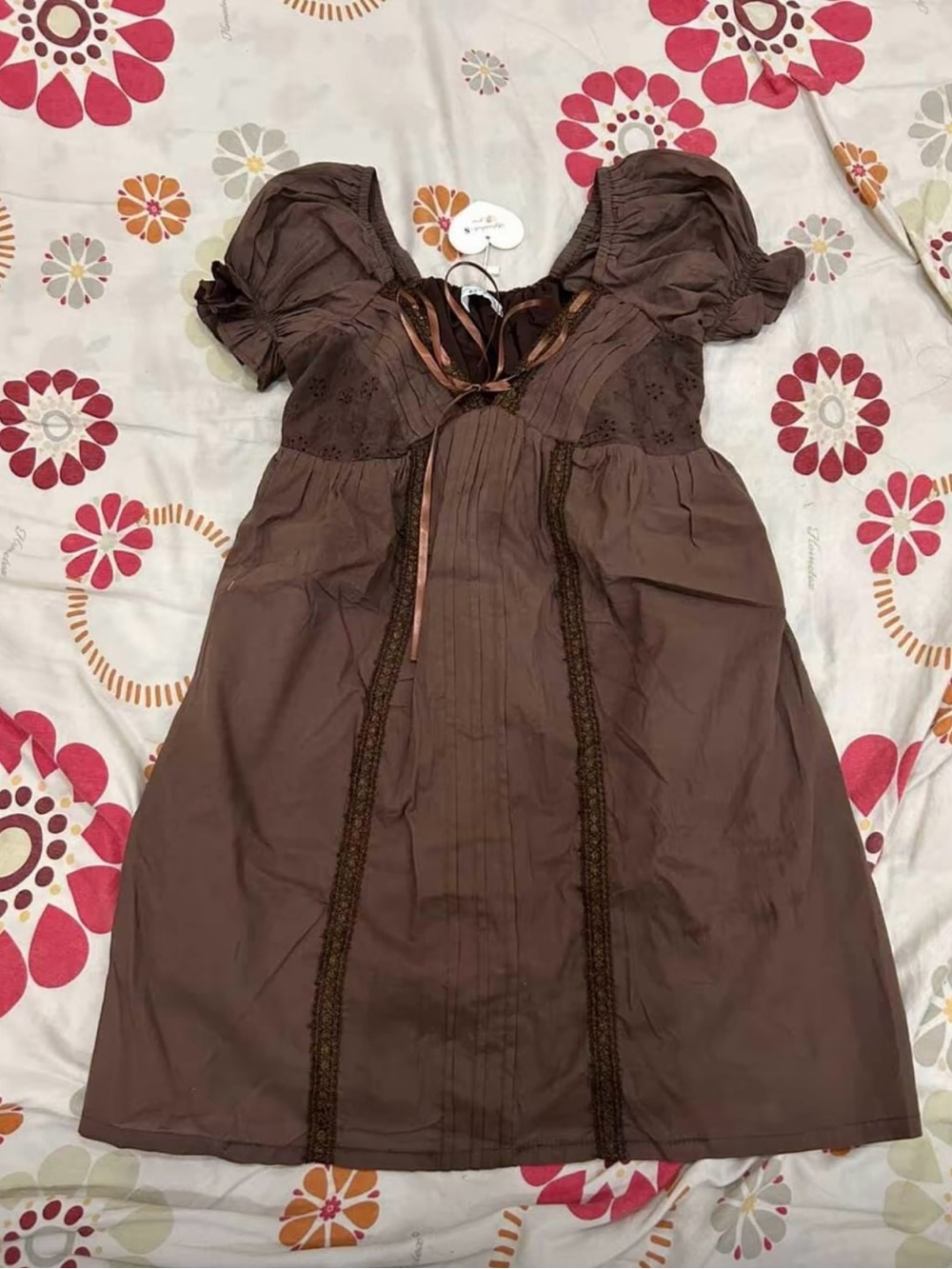 Women’s Brown Puff-Sleeve Casual Dress with Ribbon Detail